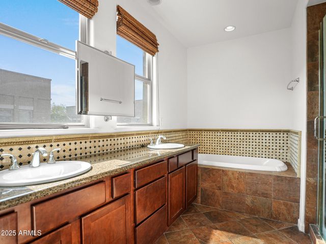 606 S WILSON Street, Tempe, AZ 85281