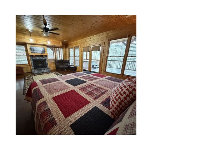 85 Hunter Drive, Talking Rock, GA 30175