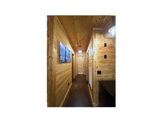 85 Hunter Drive, Talking Rock, GA 30175