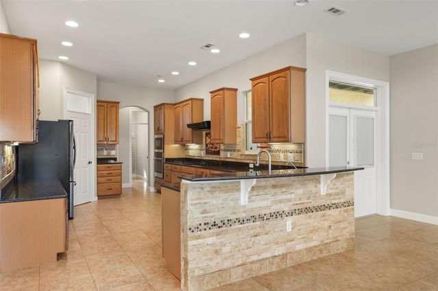 5554 PALM LAKE CIRCLE, Orlando, FL 32819