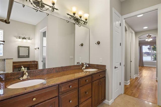 5554 PALM LAKE CIRCLE, Orlando, FL 32819