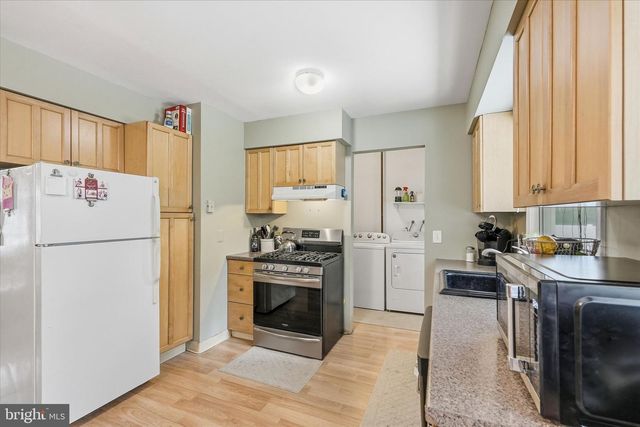 402 CEDAR DR, Lanoka Harbor, NJ 08734