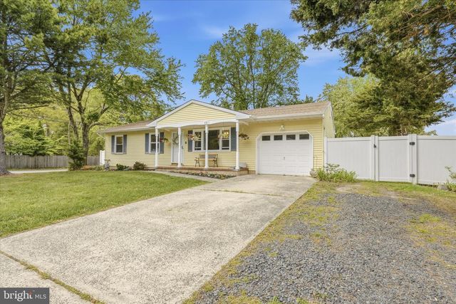 402 CEDAR DR, Lanoka Harbor, NJ 08734