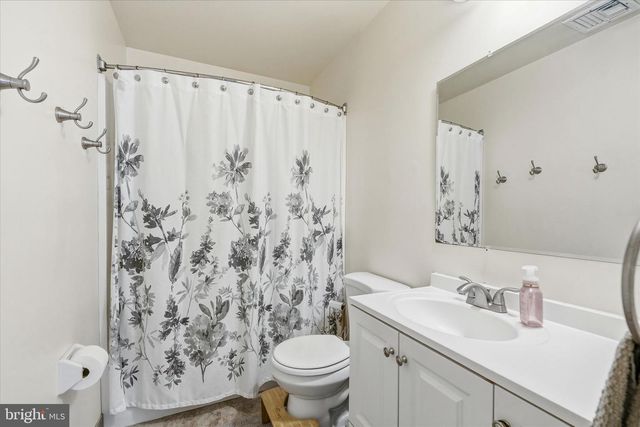 402 CEDAR DR, Lanoka Harbor, NJ 08734