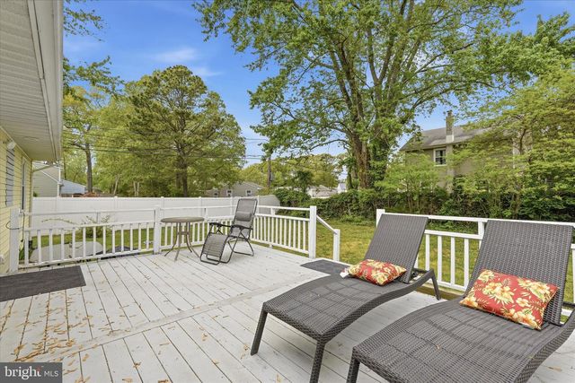 402 CEDAR DR, Lanoka Harbor, NJ 08734
