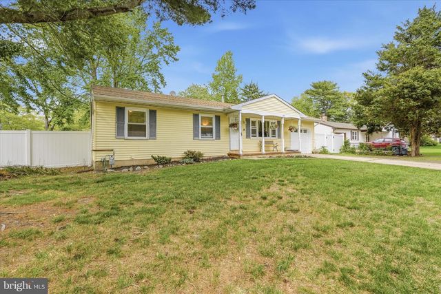 402 CEDAR DR, Lanoka Harbor, NJ 08734