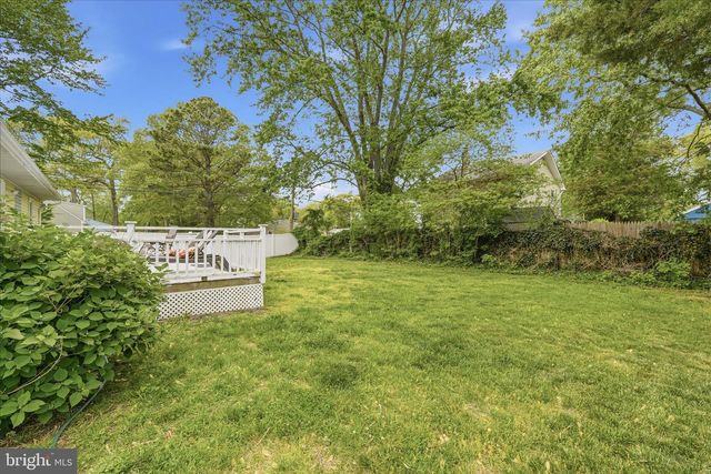 402 CEDAR DR, Lanoka Harbor, NJ 08734