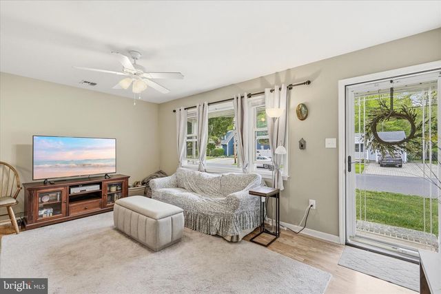 402 CEDAR DR, Lanoka Harbor, NJ 08734