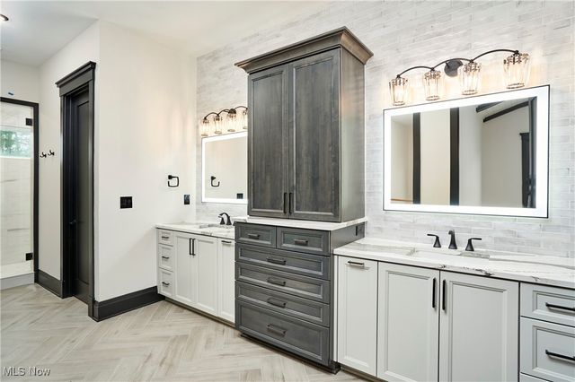 2324 Hard Rock Way, Hinckley, OH 44233