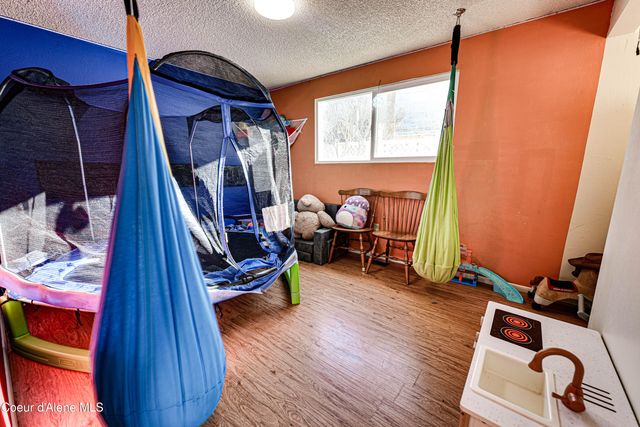 214 Cypress St, Wallace, ID 83873