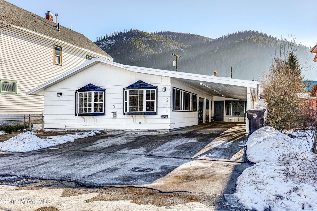 214 Cypress St, Wallace, ID 83873