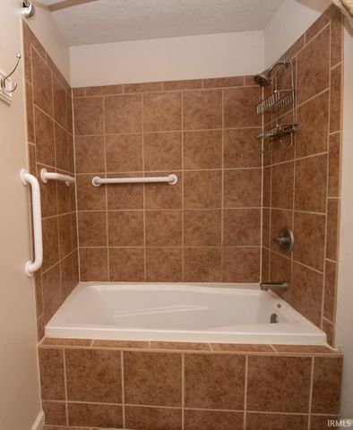 4117 Fiddlesticks Drive, Lafayette, IN 47909