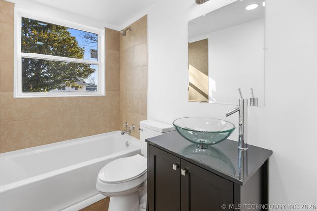 1408 E 1st Street, Okmulgee, OK 74447