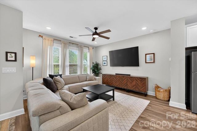 1136 Drummond Avenue, Charlotte, NC 28205