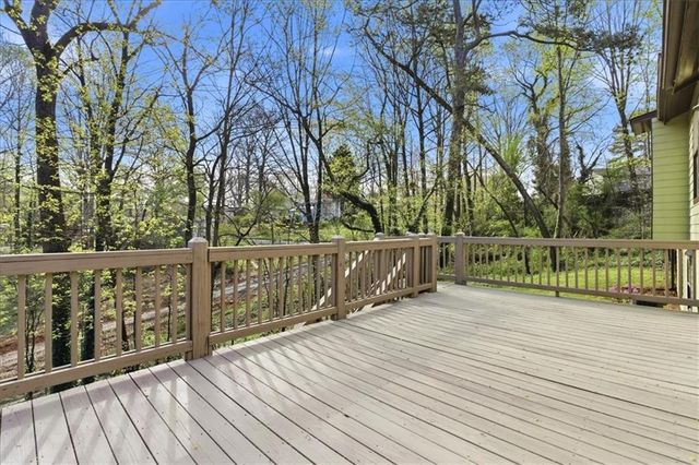 107 Spring Way, Woodstock, GA 30189