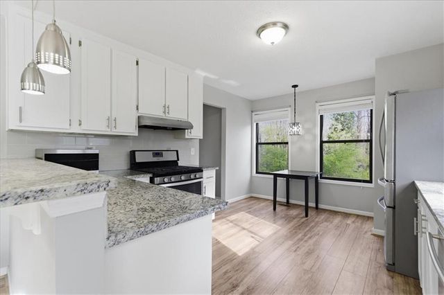 107 Spring Way, Woodstock, GA 30189