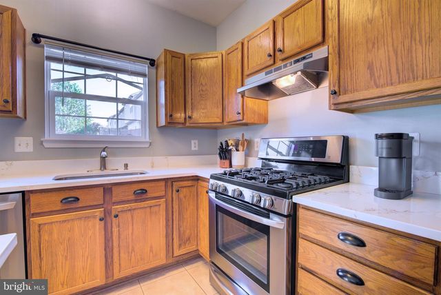 528 TULIPTREE SQ NE, Leesburg, VA 20176
