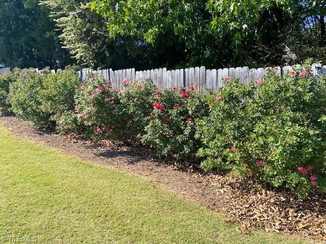168 Underwood Drive, Thomasville, NC 27360