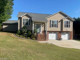 168 Underwood Drive, Thomasville, NC 27360