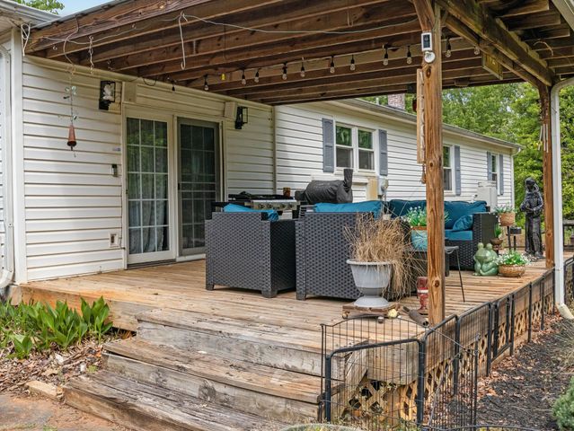 2728 Compton Bridge Road, Campobello, SC 29322