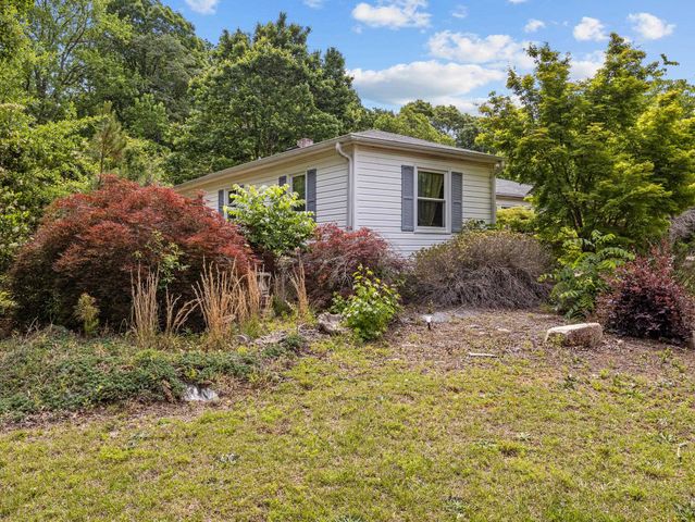 2728 Compton Bridge Road, Campobello, SC 29322