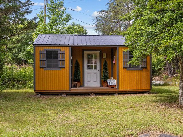 2728 Compton Bridge Road, Campobello, SC 29322