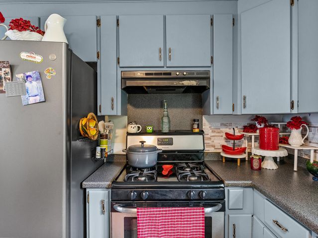 2728 Compton Bridge Road, Campobello, SC 29322