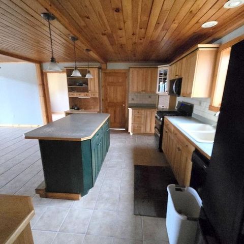 196 Hudson Drive, Wheelock, VT 05851