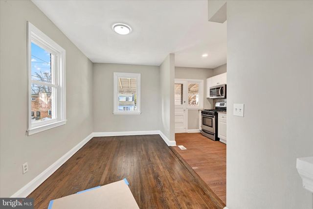 54 WILTSHIRE RD, Essex, MD 21221