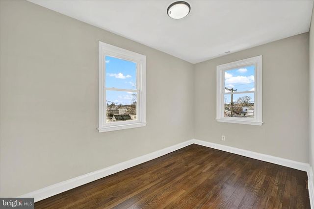 54 WILTSHIRE RD, Essex, MD 21221