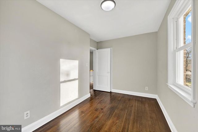 54 WILTSHIRE RD, Essex, MD 21221