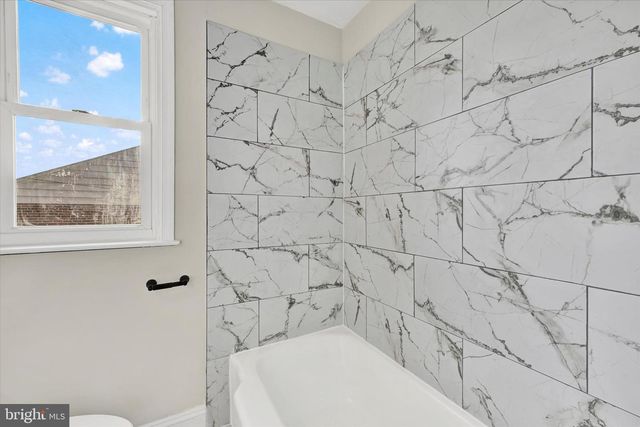 54 WILTSHIRE RD, Essex, MD 21221