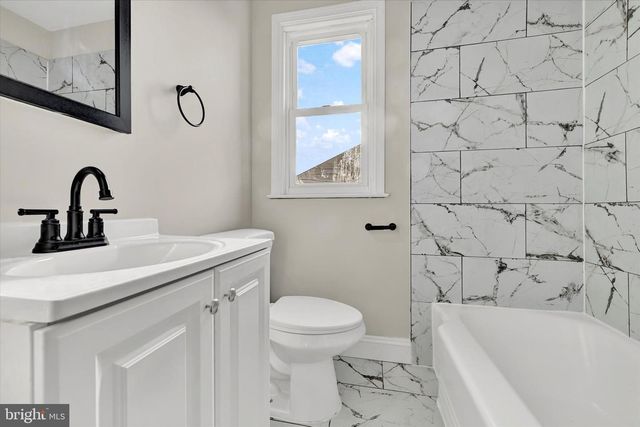 54 WILTSHIRE RD, Essex, MD 21221