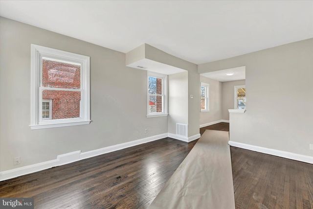 54 WILTSHIRE RD, Essex, MD 21221