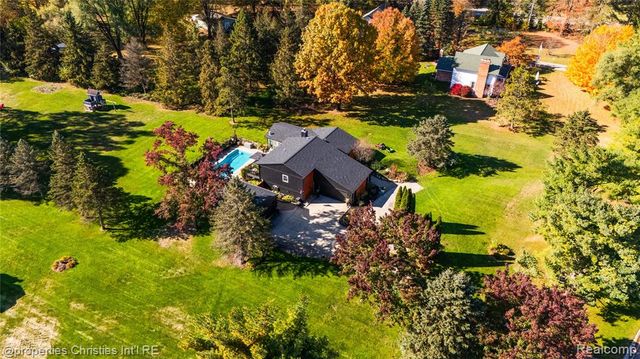 4301 Heatherwood Drive, Milford, MI 48381