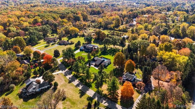 4301 Heatherwood Drive, Milford, MI 48381