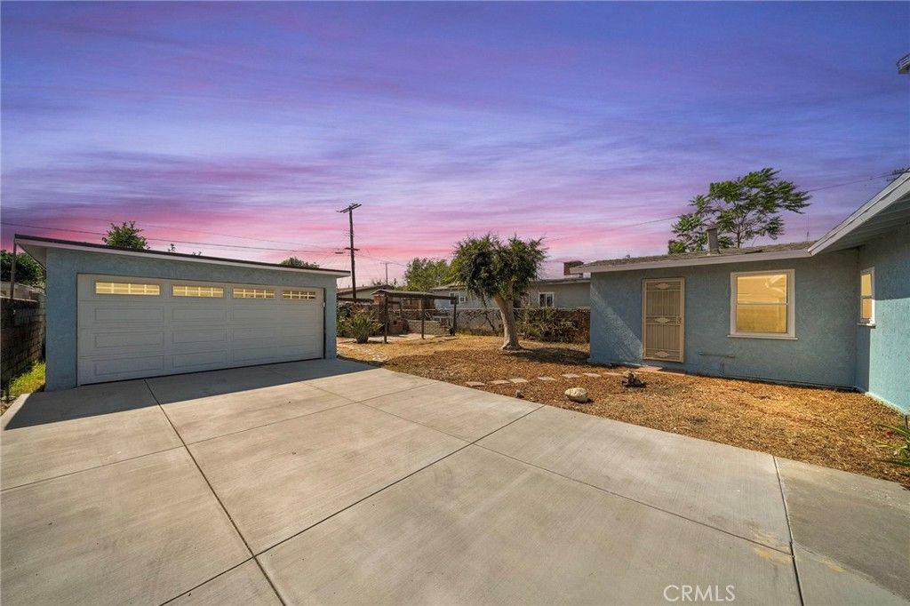 Image 18 of property listing at 543 N Angeleno Avenue, Azusa, CA 91702