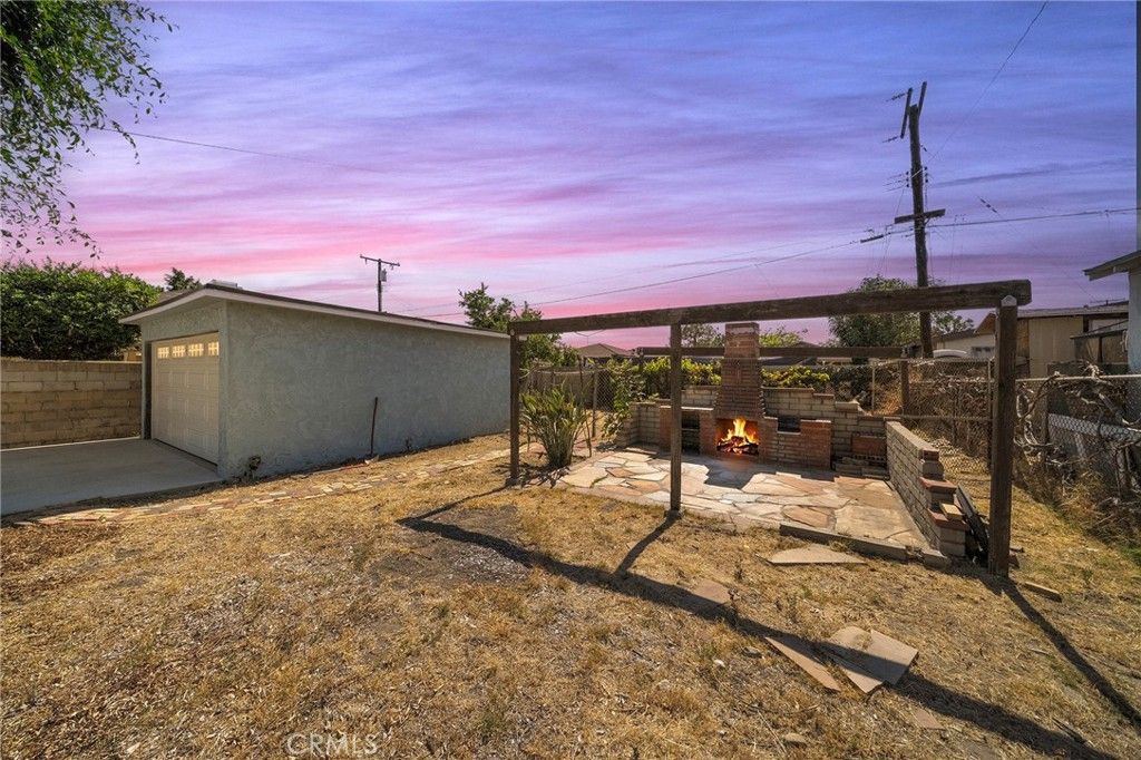 Image 19 of property listing at 543 N Angeleno Avenue, Azusa, CA 91702