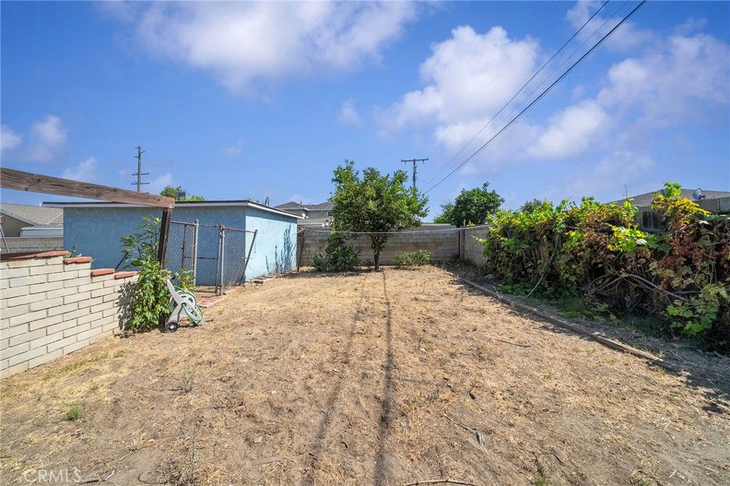 Image 22 of property listing at 543 N Angeleno Avenue, Azusa, CA 91702