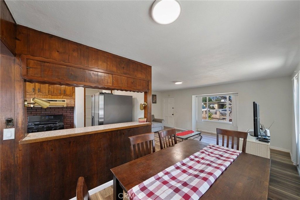 Image 8 of property listing at 543 N Angeleno Avenue, Azusa, CA 91702