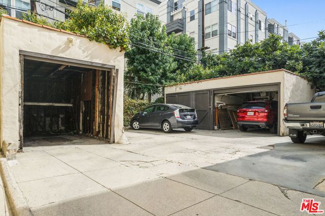 664 S Cloverdale Avenue, Los Angeles, CA 90036