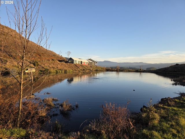 10855 KUBIN Rd Se, Lyons, OR 97358