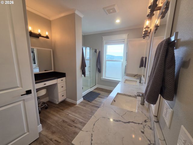 10855 KUBIN Rd Se, Lyons, OR 97358