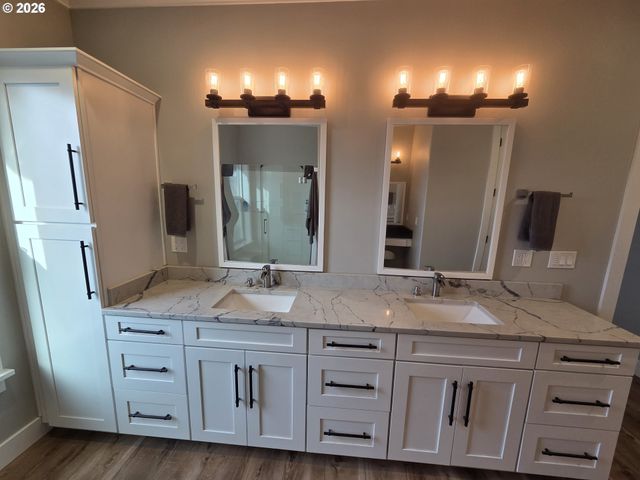 10855 KUBIN Rd Se, Lyons, OR 97358