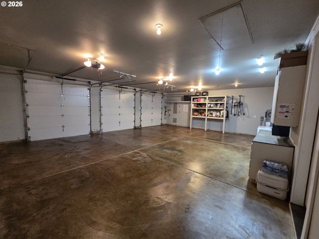 10855 KUBIN Rd Se, Lyons, OR 97358