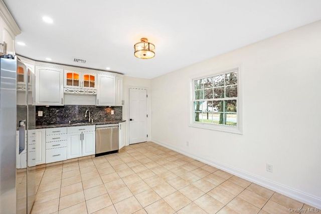 59 Nelson Road, Selden, NY 11784