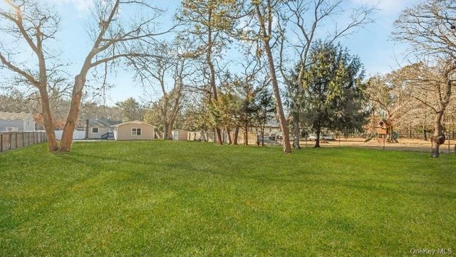 59 Nelson Road, Selden, NY 11784