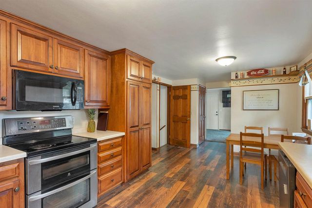 611 WAUBAUNUQUA TRAIL, De Pere, WI 54115