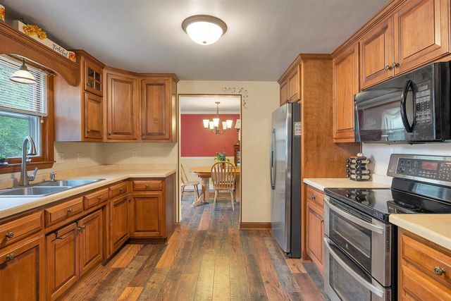 611 WAUBAUNUQUA TRAIL, De Pere, WI 54115