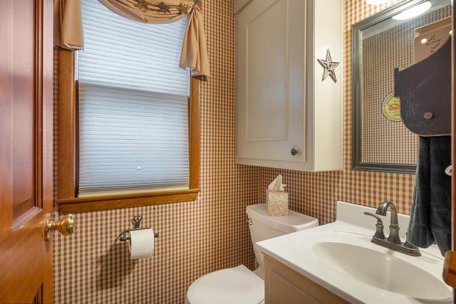 611 WAUBAUNUQUA TRAIL, De Pere, WI 54115